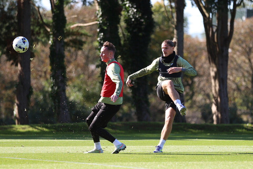Training Gallery | Pre Burton Albion (A)