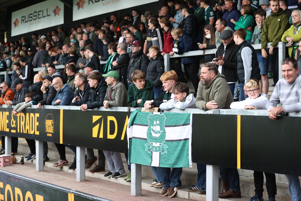 Fan Gallery | Burton Albion (A)