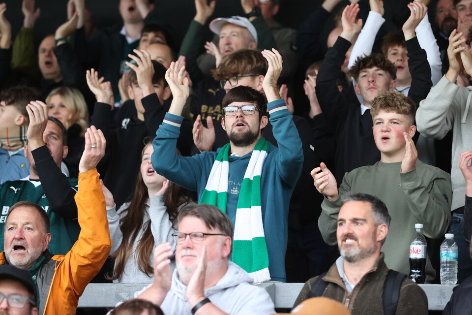 Fan Gallery | Burton Albion (A)