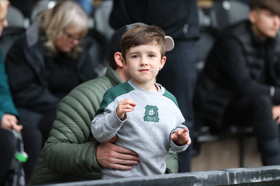 Fan Gallery | Burton Albion (A)