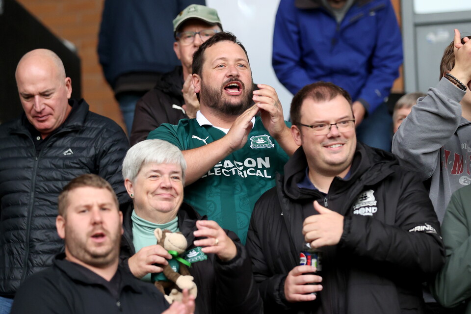 Fan Gallery | Burton Albion (A)