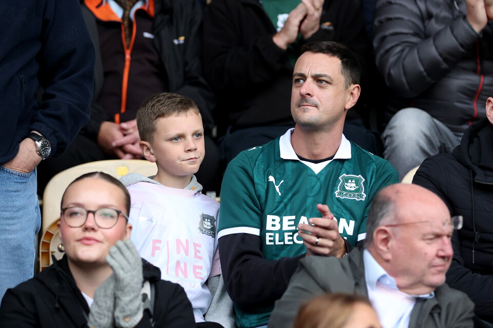 Fan Gallery | Burton Albion (A)