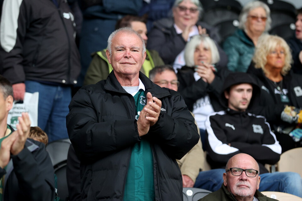 Fan Gallery | Burton Albion (A)