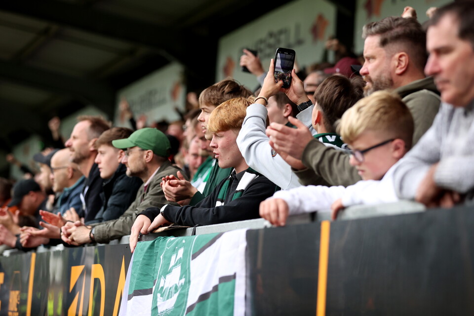 Fan Gallery | Burton Albion (A)