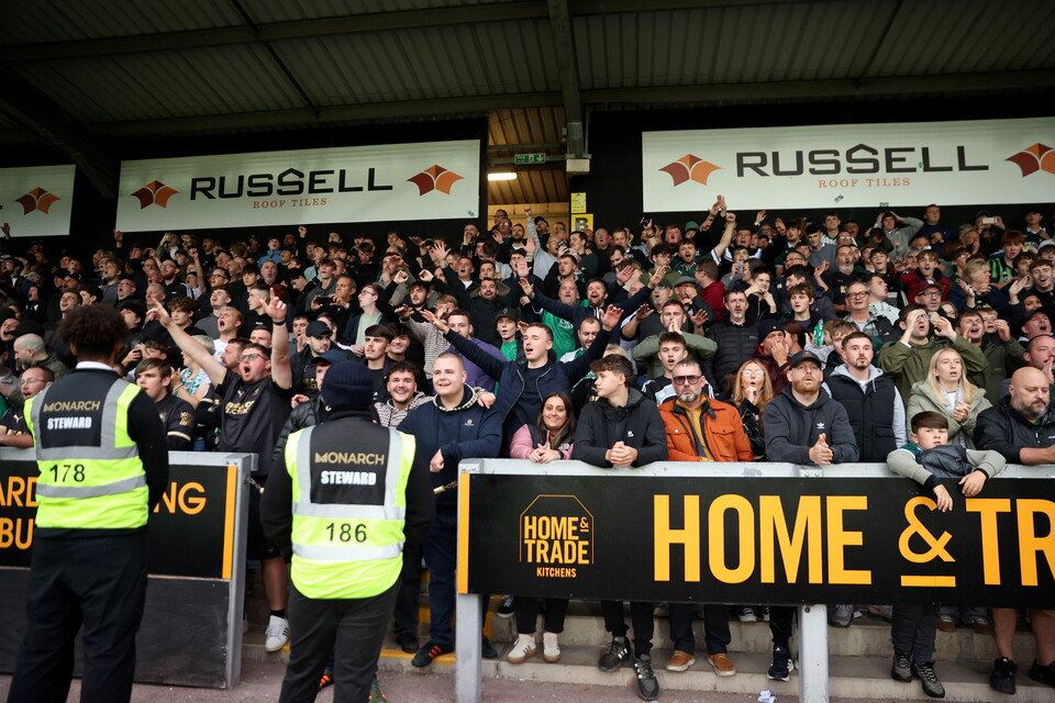 Fan Gallery | Burton Albion (A)