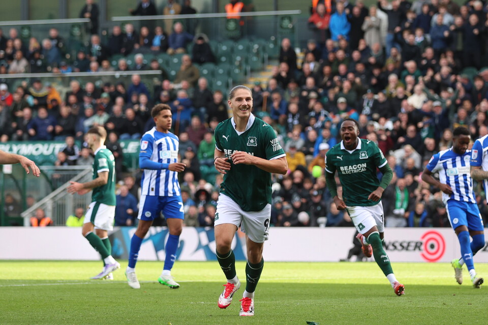 Match Gallery | Wigan Athletic (H)