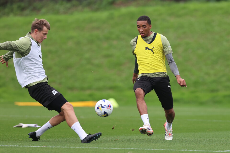 Training Gallery | Pre AFC Wimbledon (H)