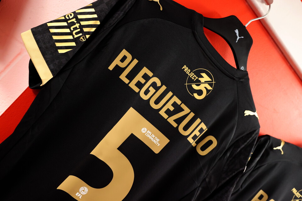 Vertu Trophy Gallery | Leyton Orient (A)