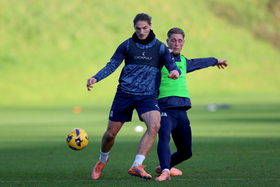 Training Gallery | Pre Doncaster Rovers (A)