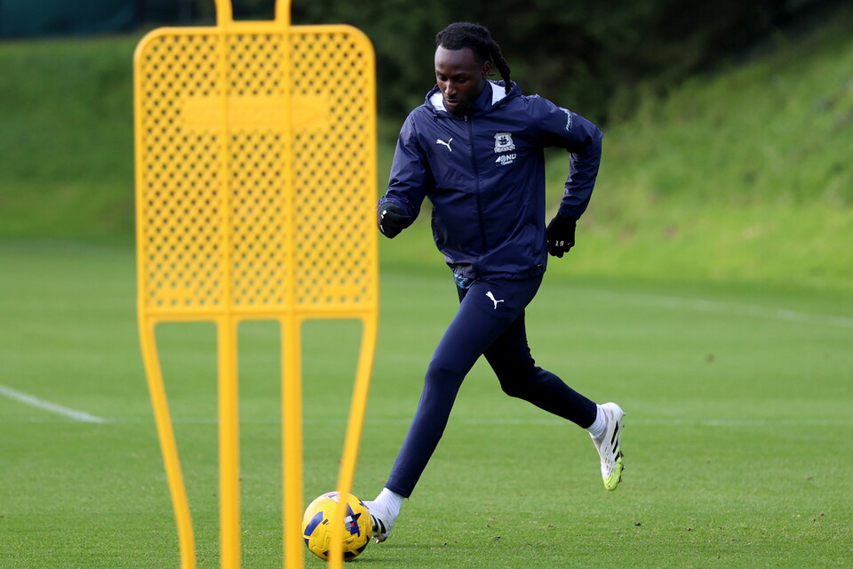 Training Gallery | Pre Doncaster Rovers (A)