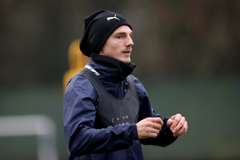 Training Gallery | Pre Reading (H)