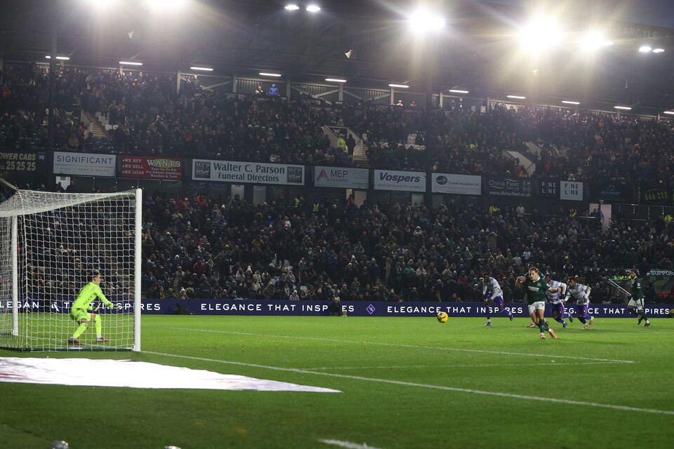 Match Gallery | Reading (H)
