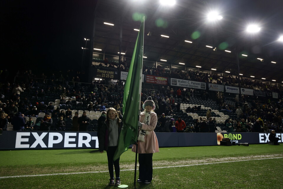 Fan Gallery | Wycombe Wanderers (H)