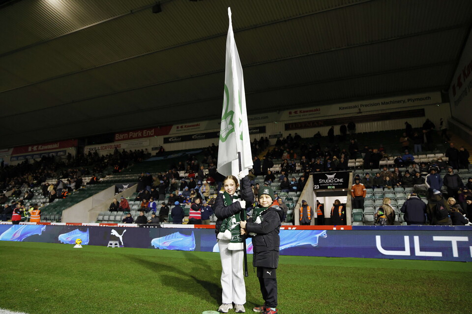 Fan Gallery | Wycombe Wanderers (H)