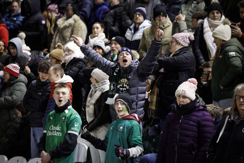 Fan Gallery | Wycombe Wanderers (H)