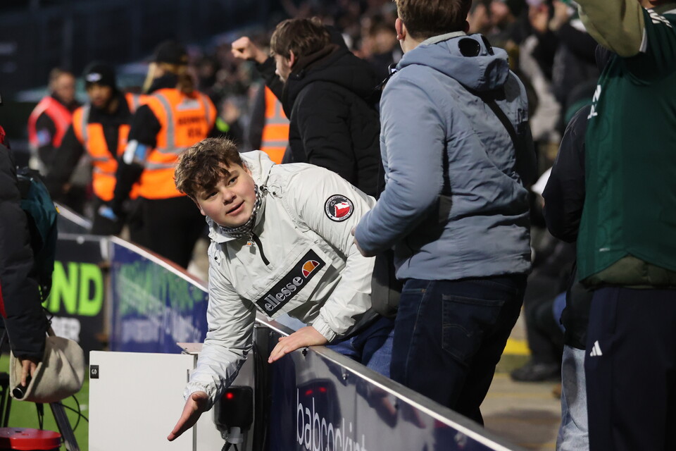 Fan Gallery | Burton Albion (H)