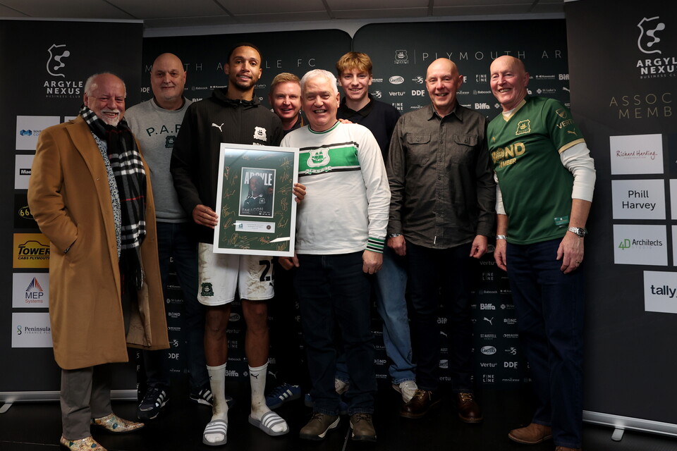 Fan Gallery | Burton Albion (H)