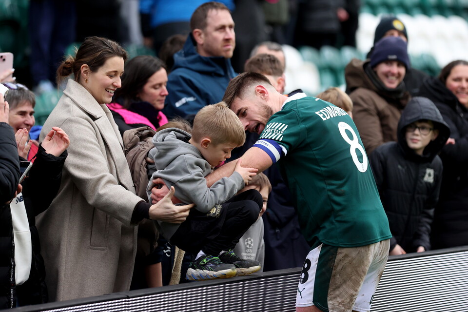 Fan Gallery | Luton Town (H)