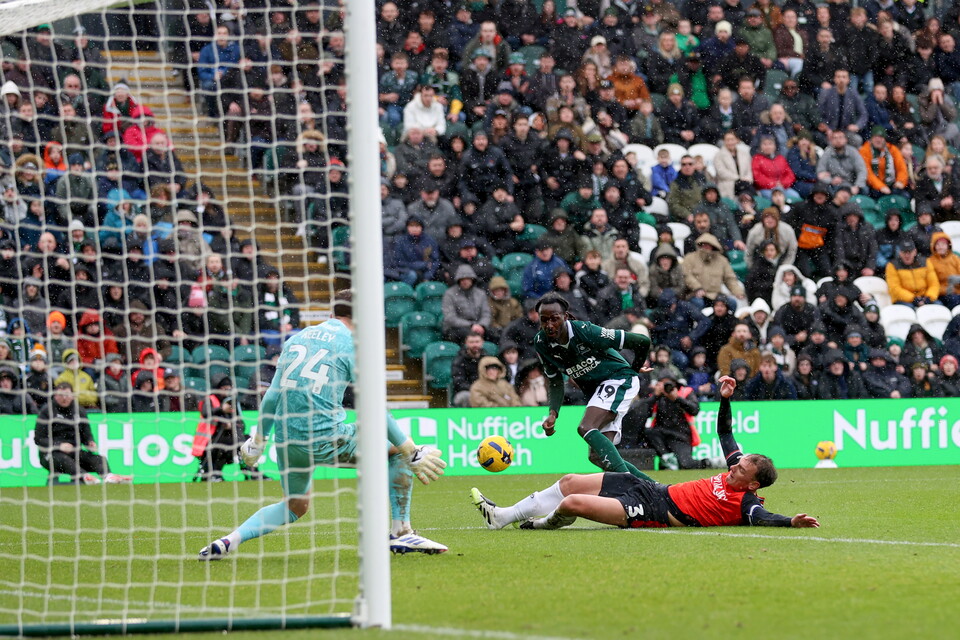 Match Gallery | Luton Town (H)