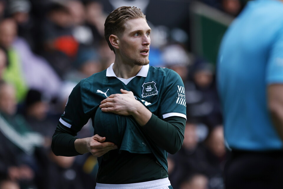 Match Gallery | Lincoln City (H)