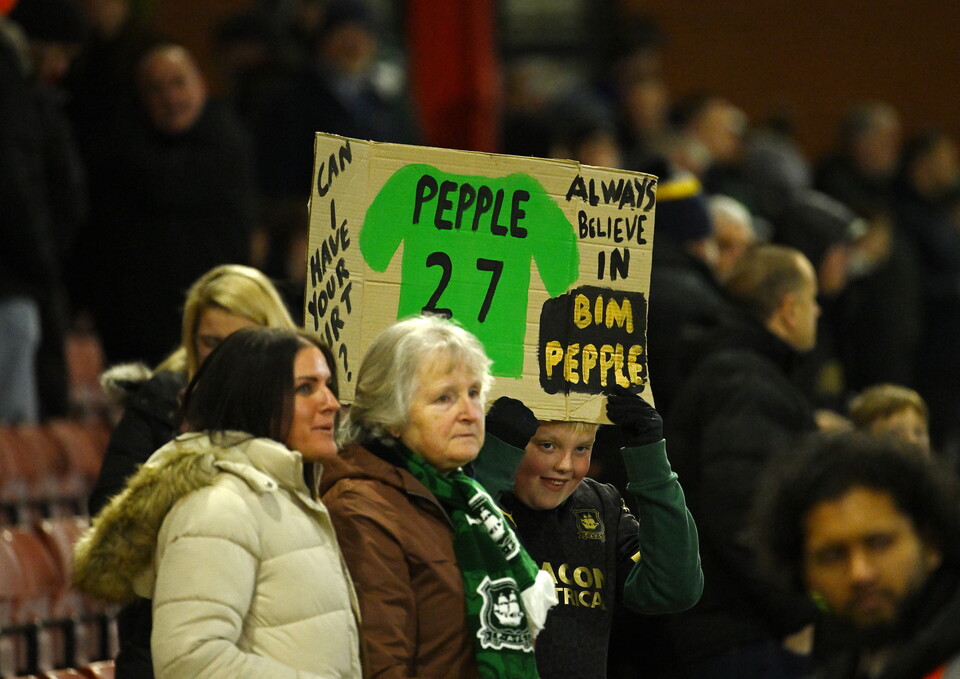 Fan Gallery | Leyton Orient (A)