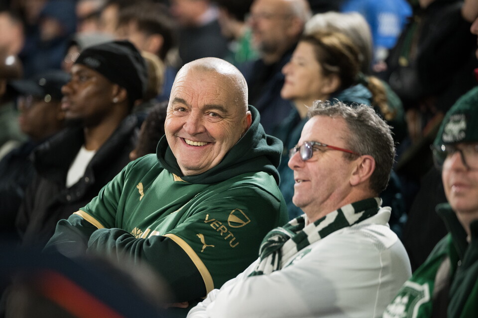 Fan Gallery | Luton Town (A)