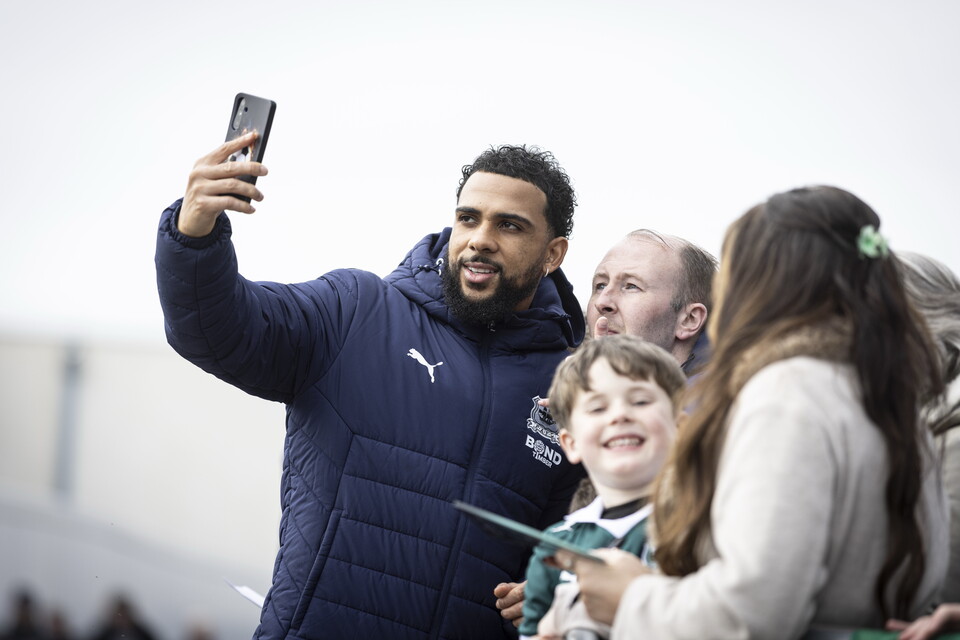 Fan Gallery | Doncaster Rovers (H)