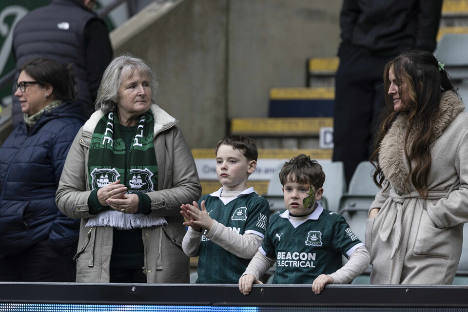 Fan Gallery | Doncaster Rovers (H)