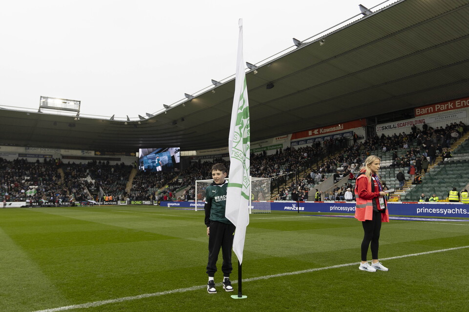 Fan Gallery | Doncaster Rovers (H)