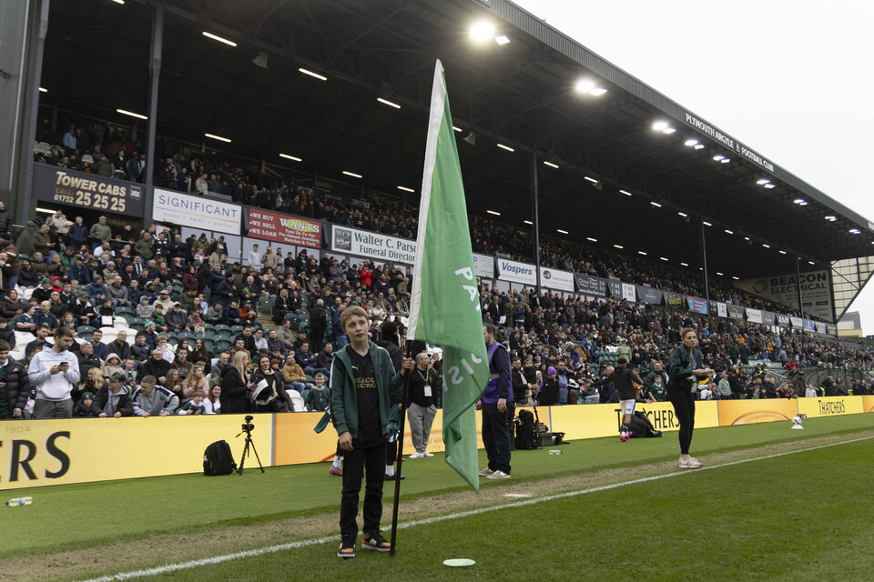Fan Gallery | Doncaster Rovers (H)