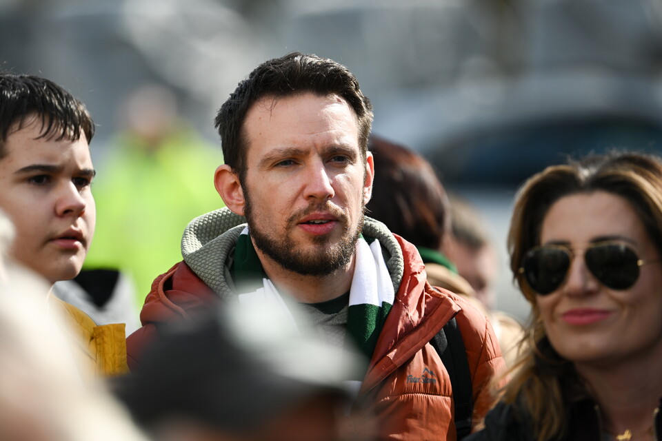 Fan Gallery | Reading (A)