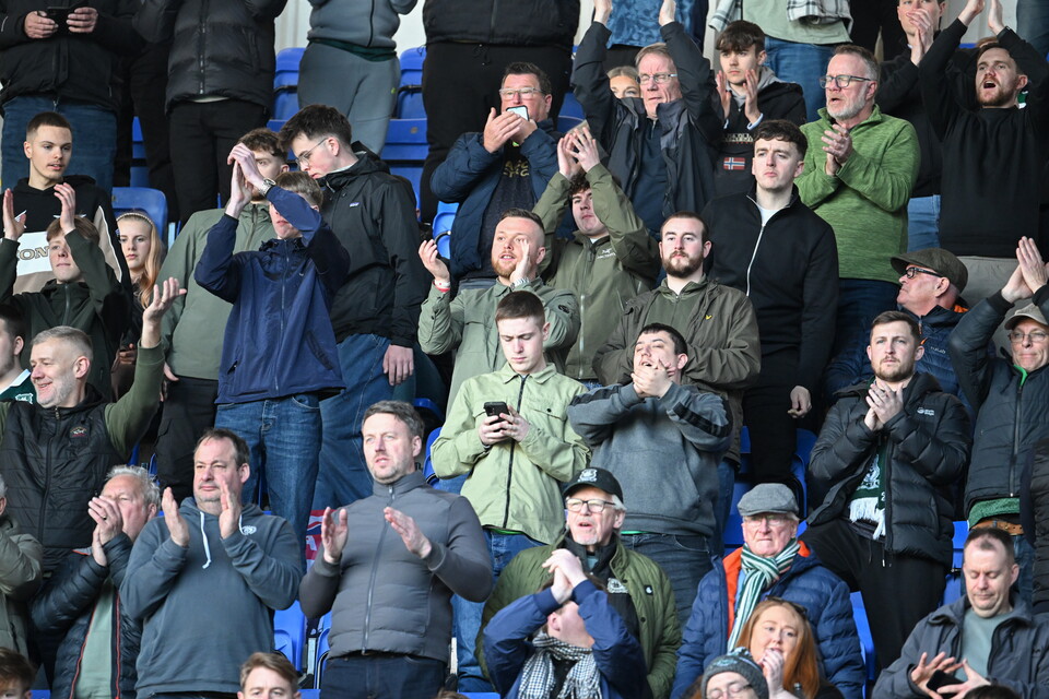 Fan Gallery | Reading (A)
