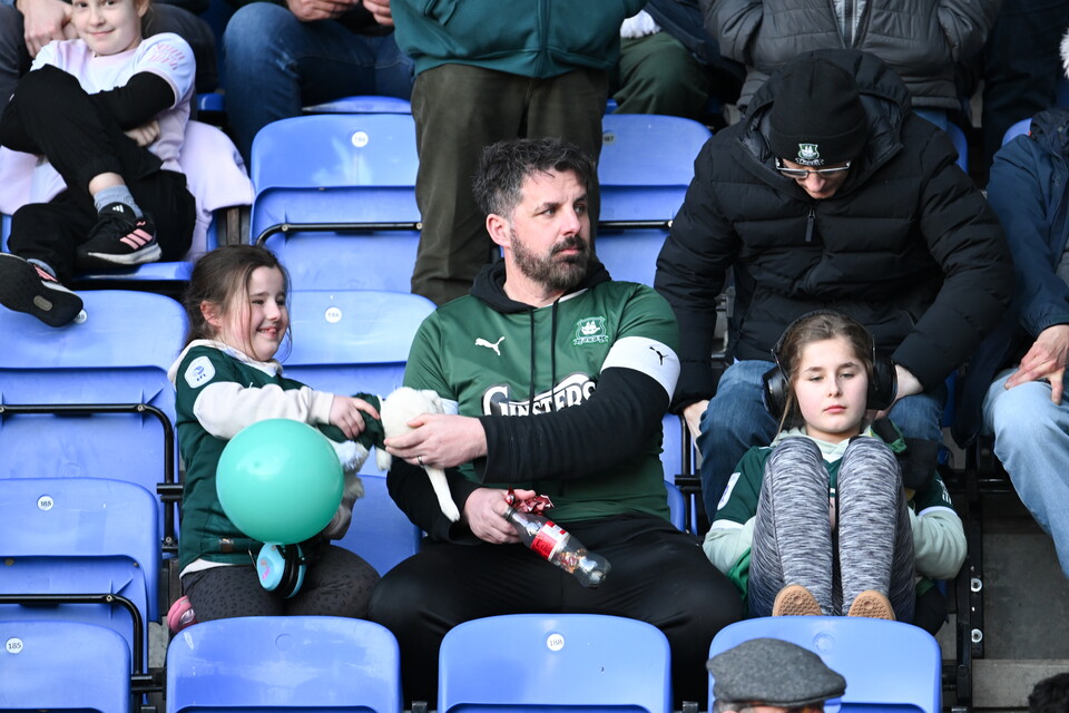 Fan Gallery | Reading (A)