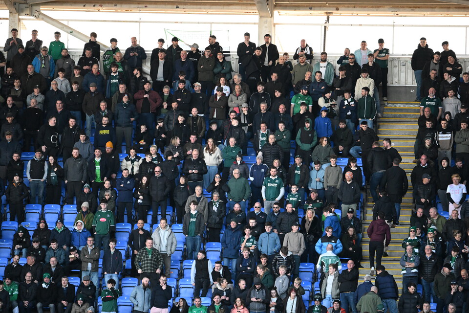 Fan Gallery | Reading (A)