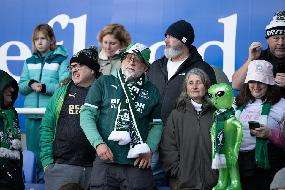 Fan Gallery | Reading (A)