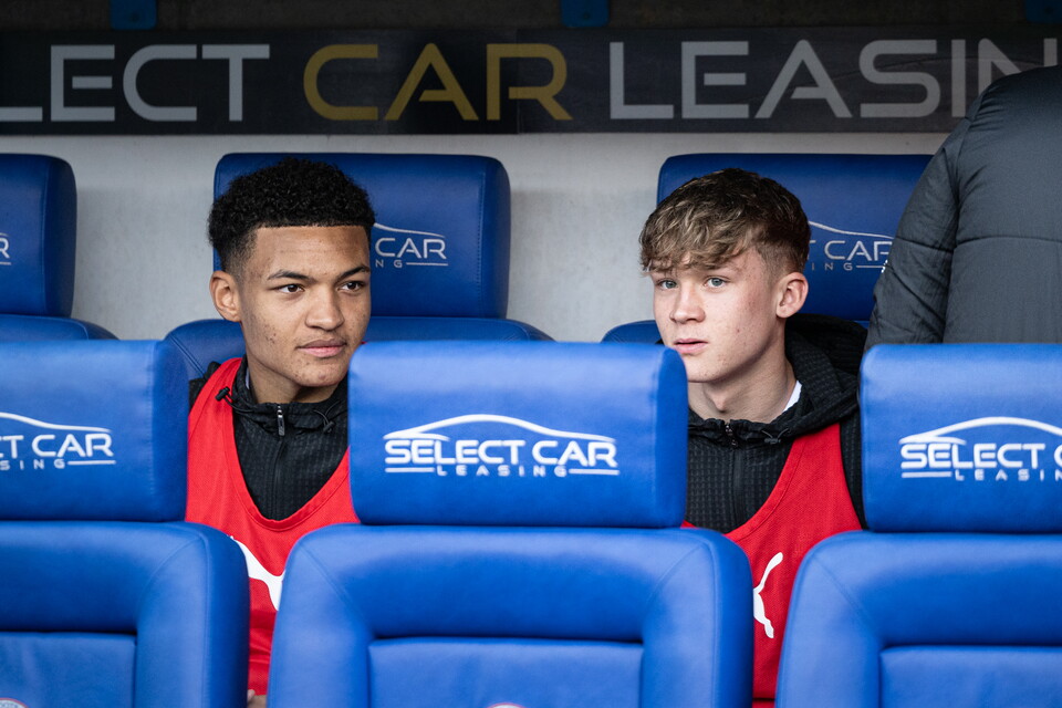 Match Gallery | Reading (A)