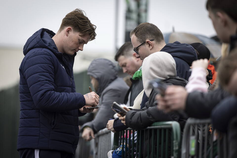 Fan Gallery | Bolton Wanderers (H)