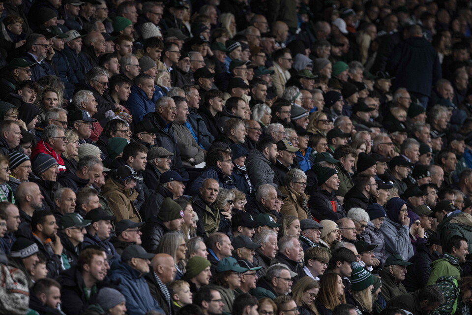 Fan Gallery | Bolton Wanderers (H)