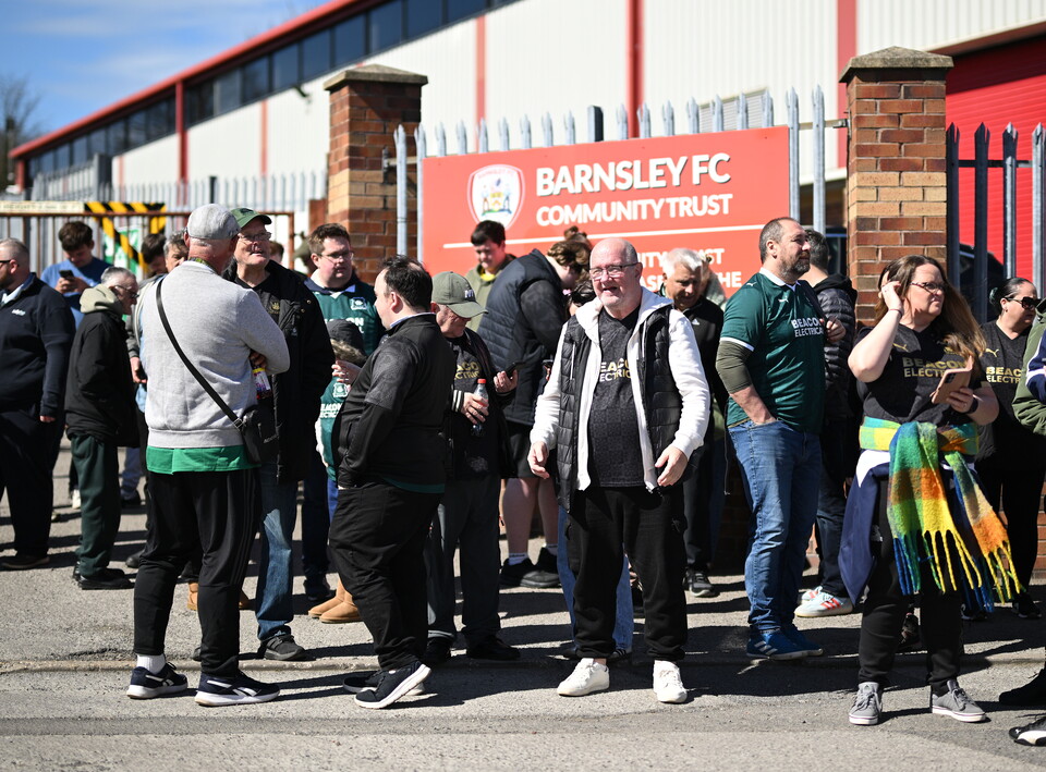 Match Gallery | Barnsley (A)