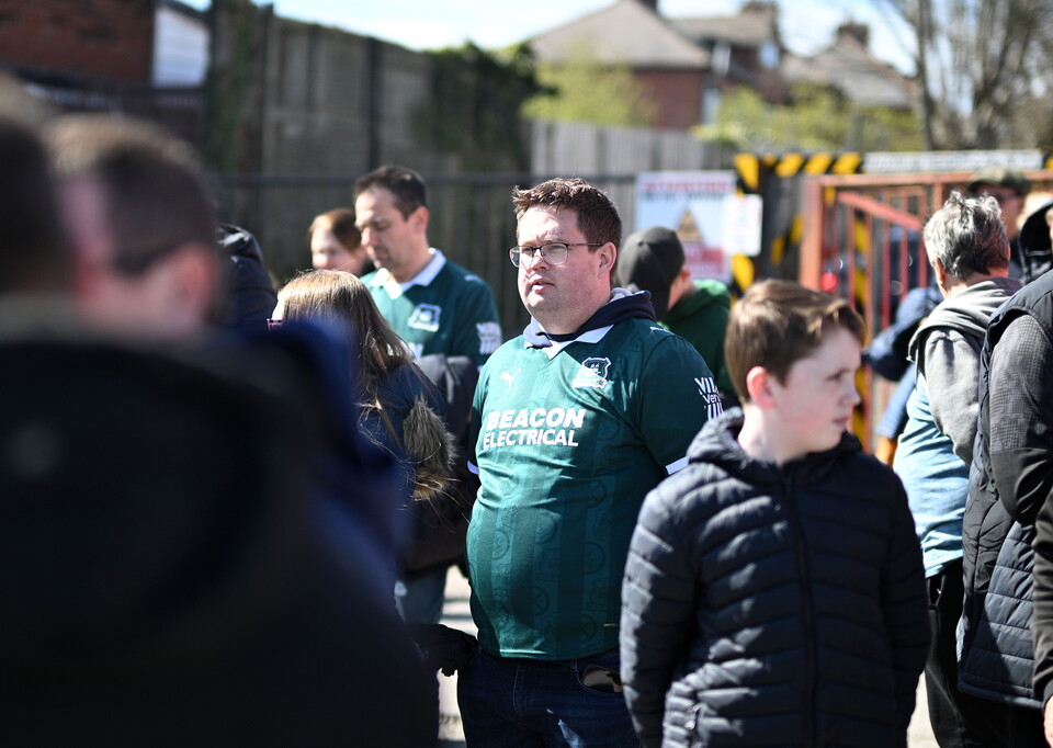 Fan Gallery | Barnsley (A)