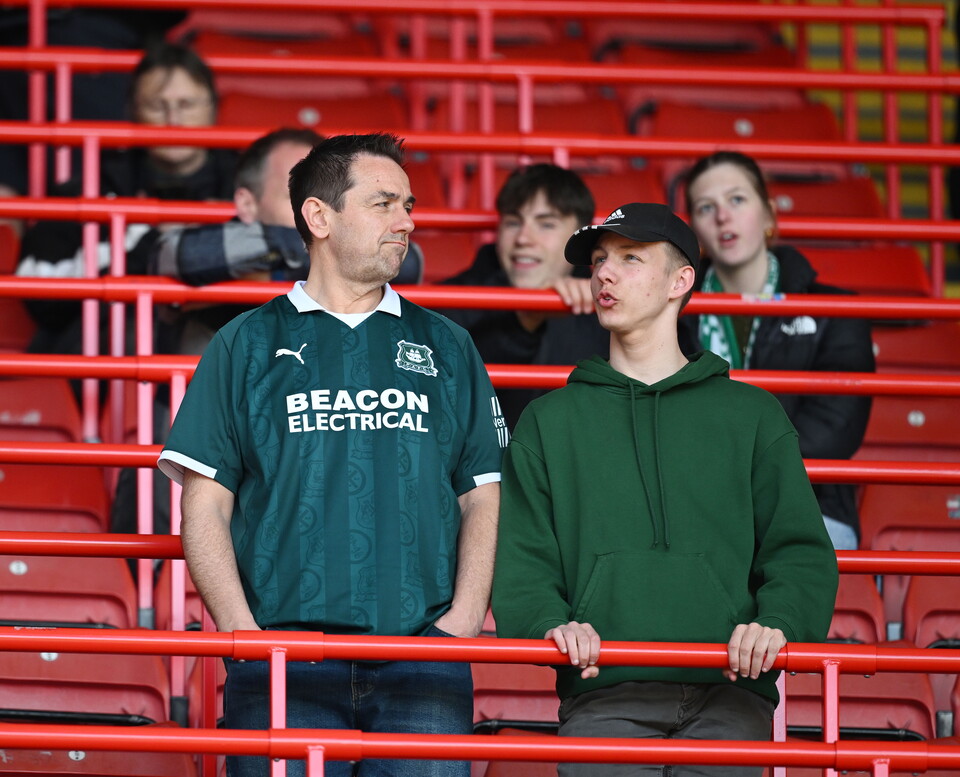 Match Gallery | Barnsley (A)