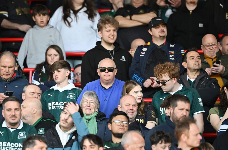 Fan Gallery | Barnsley (A)