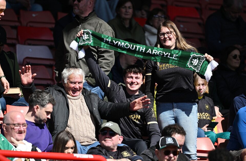 Match Gallery | Barnsley (A)