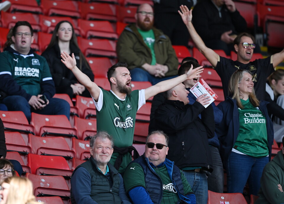 Fan Gallery | Barnsley (A)