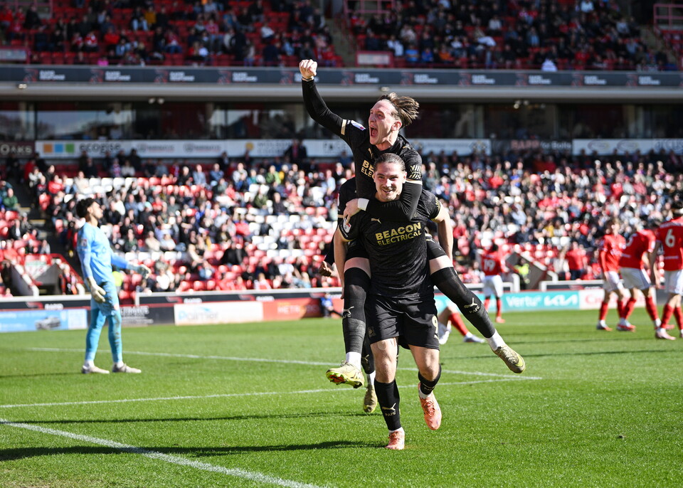 Match Gallery | Barnsley (A)