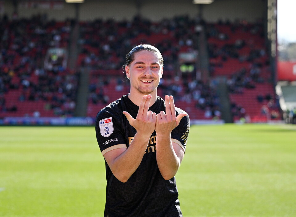 Match Gallery | Barnsley (A)