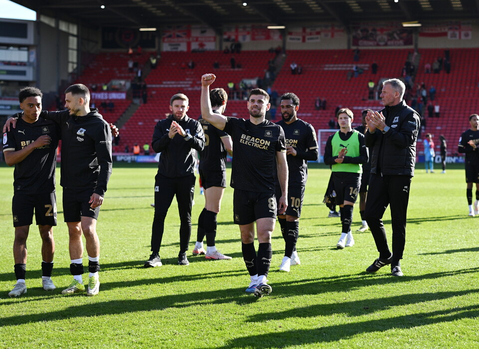Match Gallery | Barnsley (A)