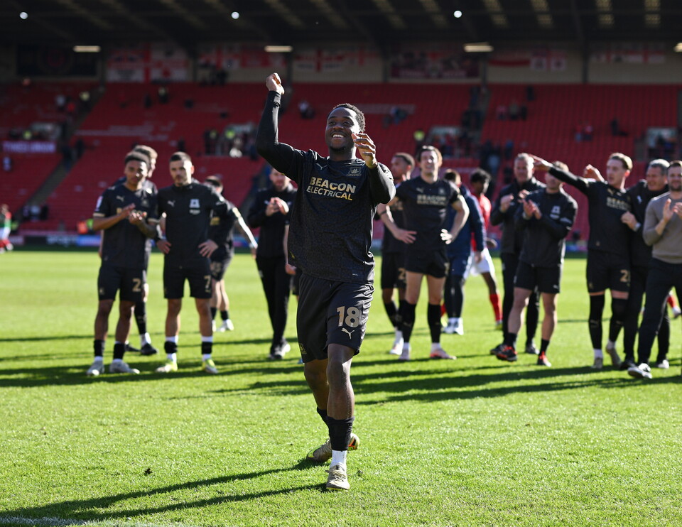 Match Gallery | Barnsley (A)