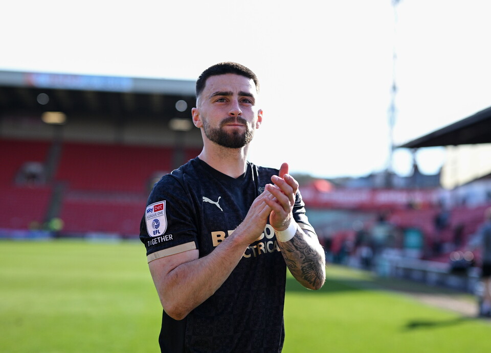 Match Gallery | Barnsley (A)