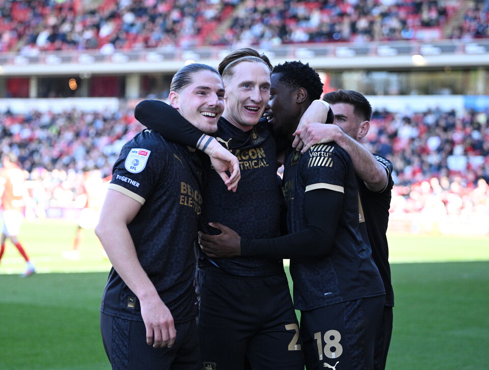 Match Gallery | Barnsley (A)